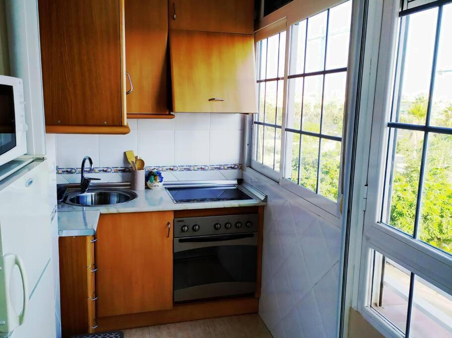 Acogedor Apartamento Frente Al Mar Elena Y Michele Almeria Bagian luar foto