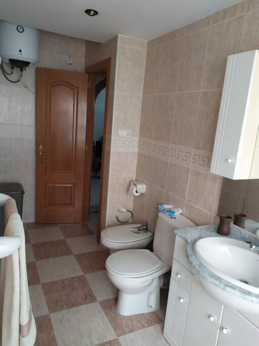 Acogedor Apartamento Frente Al Mar Elena Y Michele Almeria Bagian luar foto